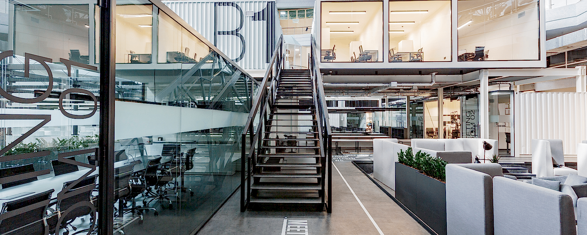 Verimli Bir Çalışma Ortamı İçin Ofis Tadilatı İpuçları 1